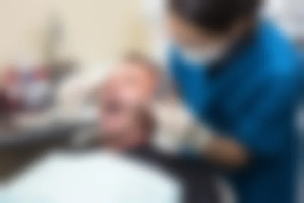 福鼎优贝口腔医院收费明细：镶牙、种牙、正畸费用一览，了解清楚再决定