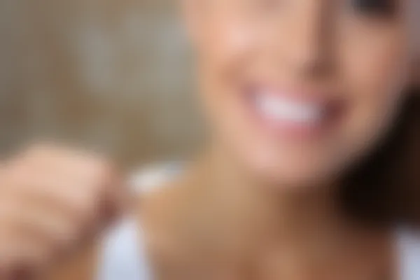 杭州美奥口腔门诊部（城星店）推出限时优惠：活动义齿价格从2980元起降至1980元起，促销机会不容错过！