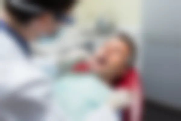 江门台山壹心维美口腔(台山店)推出种植牙优惠活动，原价8000元起现仅需6000元起，机会难得，快来促销！