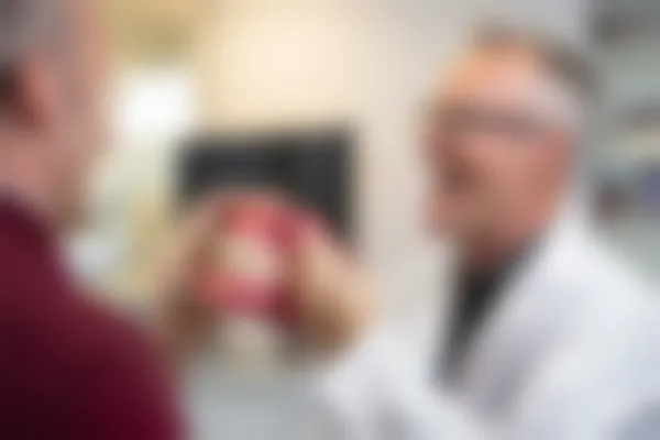 成都鑫源华大口腔门诊部助您实现健康美丽的微笑，现优惠价仅需600元起，原价800元起！