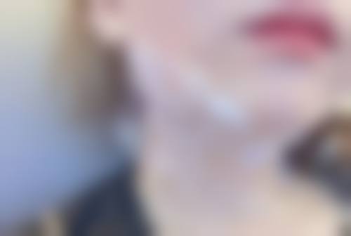 术后护理因素如何影响面部填充脂肪的维持时间？