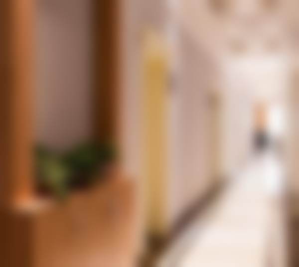 新疆乌鲁木齐黎美医疗美容门诊部侯月桃医生自体脂肪隆鼻技术怎么样？