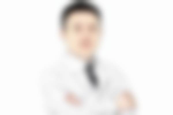 北京纯脂医疗美容门诊部冯斌医生社会职称