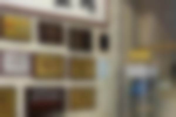 深圳美思特口腔诊所荣誉柜
