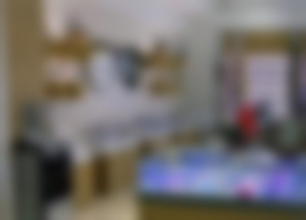 山东潍坊明润眼科医院眼镜展示台