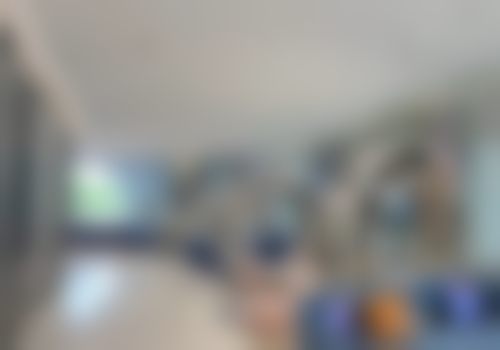 深圳爱尔西柚眼科门诊部过道