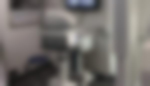 西安新城优视美眼科门诊眼镜检查仪