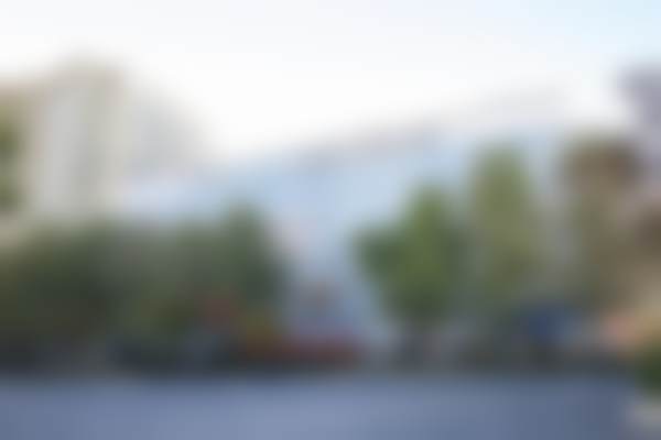 郑州爱尔眼科医院门诊营业时间