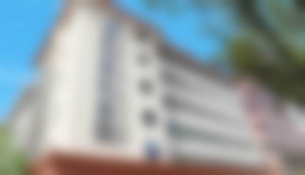 梅州爱明眼科医院地理位置便于到院。