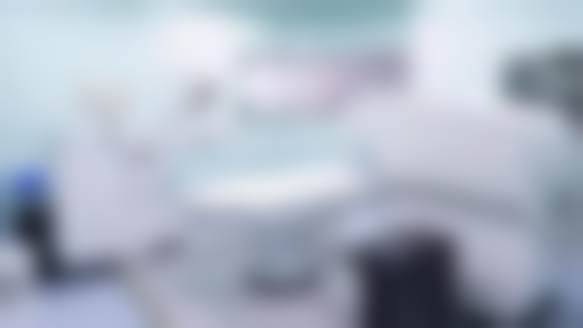 黄春丽院长领衔，精细定制摘镜方案