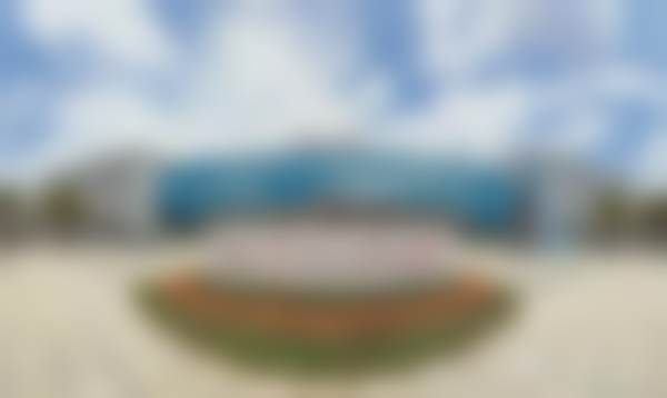 湛江中 心人民医院眼科地理位置便于到院。